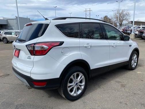 Photo 5 of 24 of 2018 Ford Escape SEL