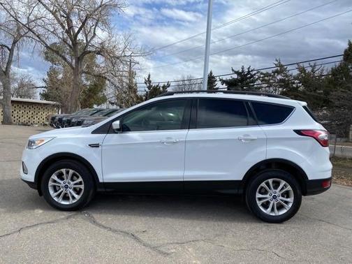 Photo 2 of 24 of 2018 Ford Escape SEL