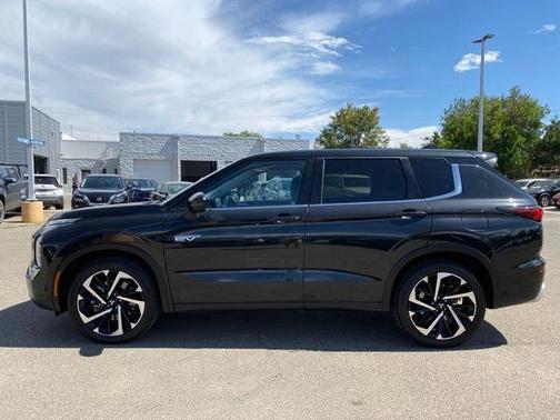2024 Mitsubishi Outlander PHEV SE