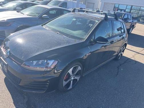 2017 Volkswagen Golf GTI SE 4-Door