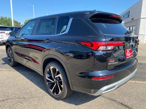 2025 Mitsubishi Outlander PHEV SE