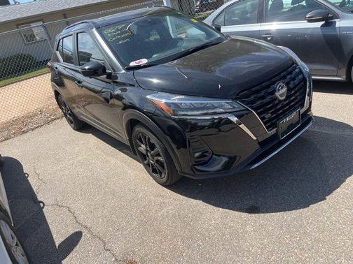 2024 Nissan Kicks SR