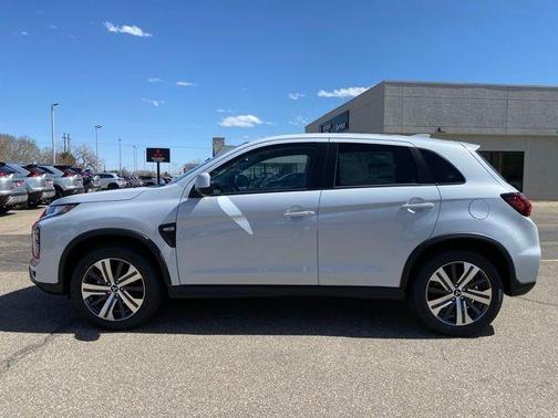 White Diamond 2026 Mitsubishi Outlander Sport 2.0 ES