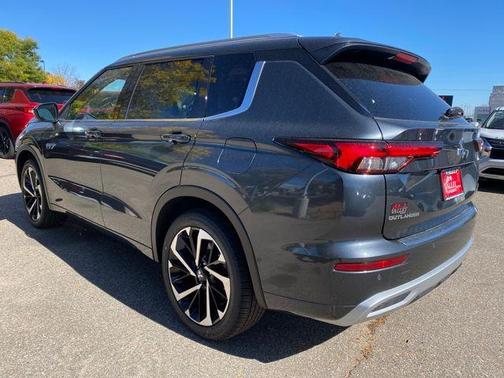 2025 Mitsubishi Outlander PHEV 