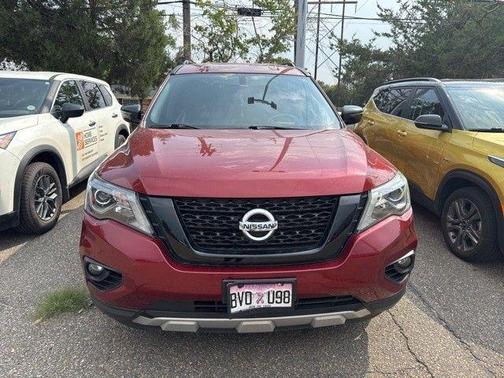 2020 Nissan Pathfinder SV