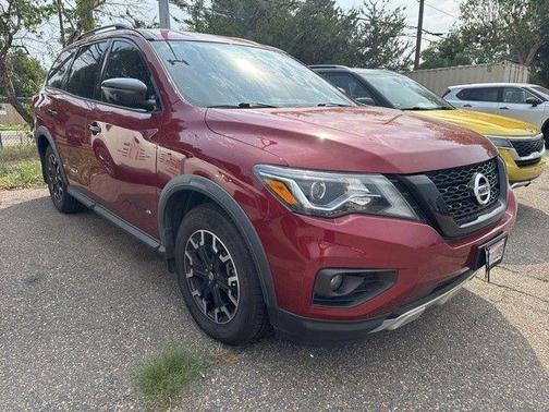 2020 Nissan Pathfinder SV