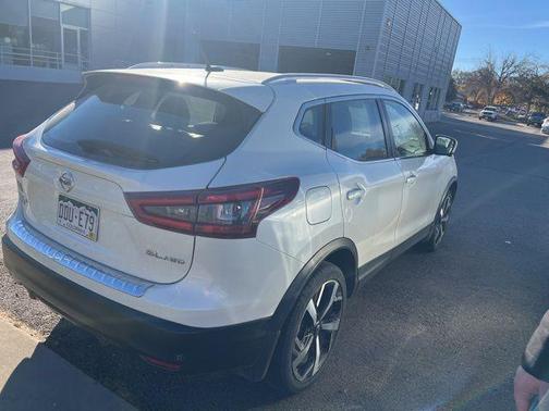 2022 Nissan Rogue Sport SL