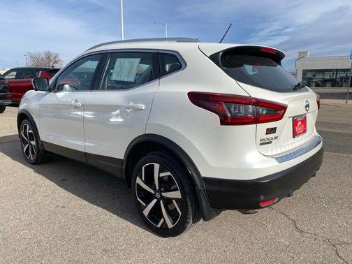 2022 Nissan Rogue Sport SL