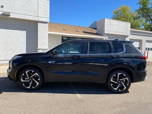 2025 Mitsubishi Outlander PHEV SE