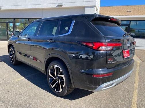 2025 Mitsubishi Outlander PHEV SE