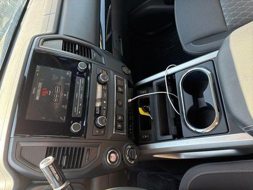 2024 Nissan Titan XD SV