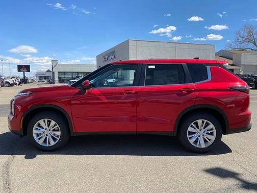 2025 Mitsubishi Outlander ES