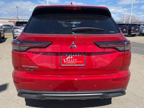 2025 Mitsubishi Outlander ES