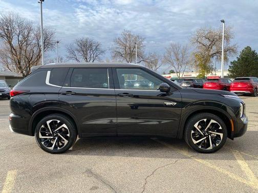 2023 Mitsubishi Outlander PHEV 40th Anniversary