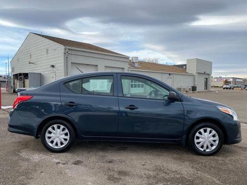 2015 Nissan Versa 1.6 S+