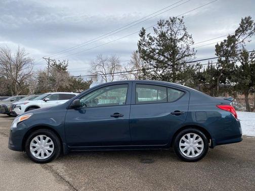 2015 Nissan Versa 1.6 S+
