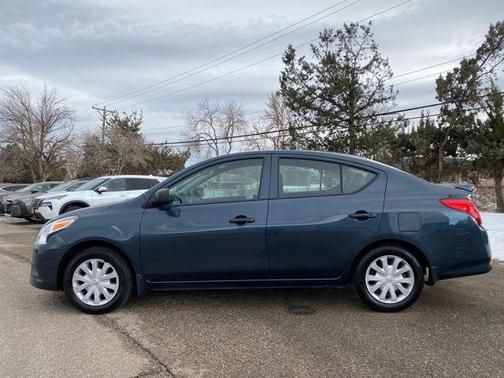 2015 Nissan Versa 1.6 S+