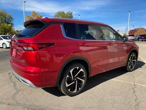 2025 Mitsubishi Outlander PHEV 