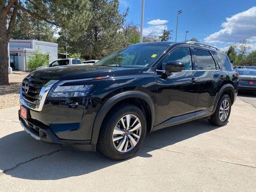 Black 2025 Nissan Pathfinder SL