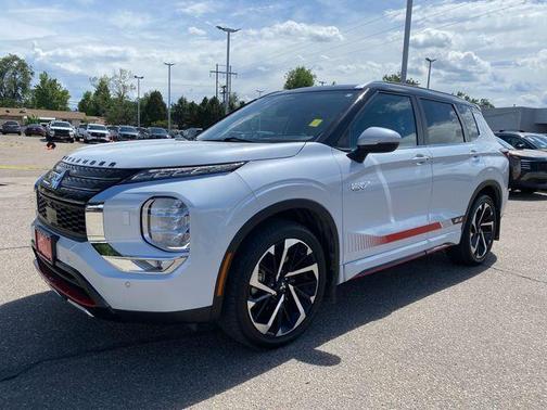 White Diamond / Black 2024 Mitsubishi Outlander PHEV SE RALLIART