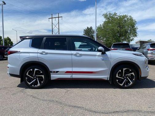 White Diamond / Black 2024 Mitsubishi Outlander PHEV SE RALLIART