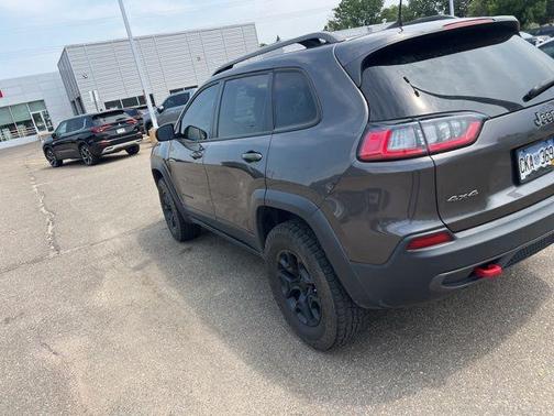 2020 Jeep Cherokee Trailhawk