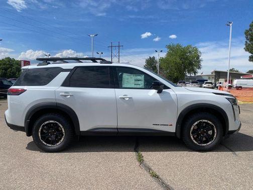 Everest White P 2026 Nissan Pathfinder Rock Creek