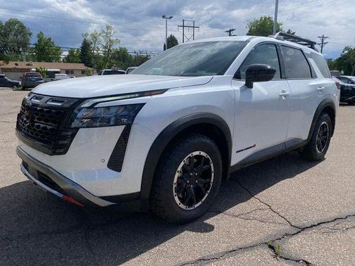 Everest White P 2026 Nissan Pathfinder Rock Creek