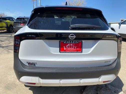 2025 Nissan Kicks SV