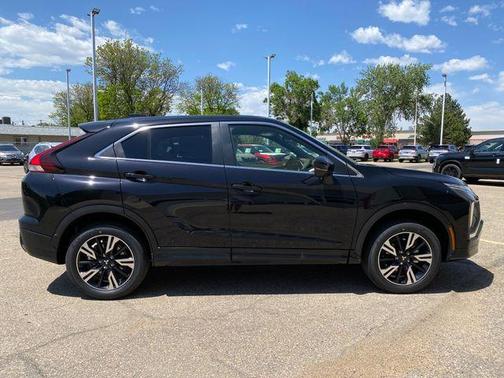 Labrador Black Pearl 2026 Mitsubishi Eclipse Cross SEL
