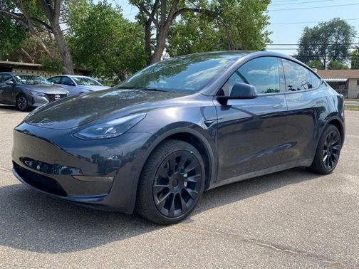 2024 Tesla Model Y Long Range