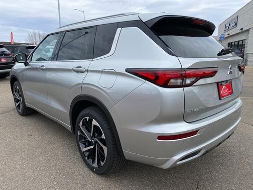 2025 Mitsubishi Outlander PHEV 