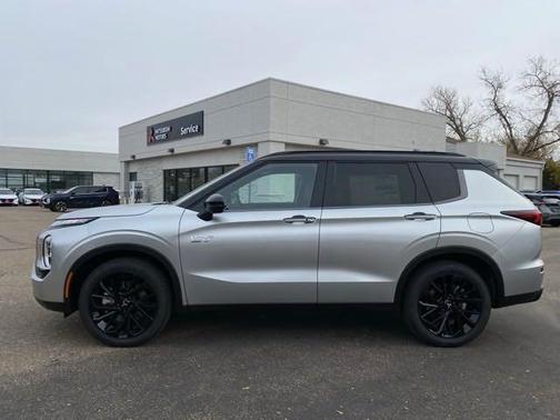 2025 Mitsubishi Outlander PHEV 