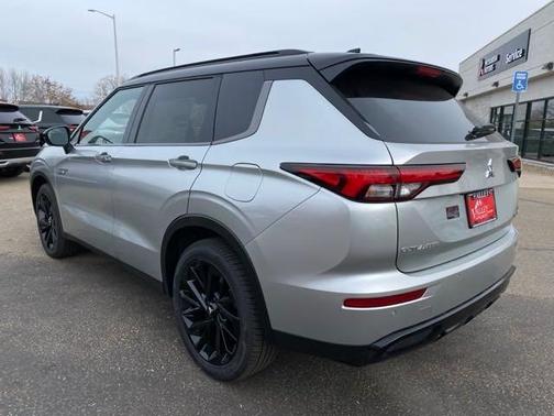 2025 Mitsubishi Outlander PHEV 