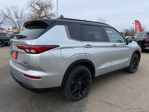 2025 Mitsubishi Outlander PHEV 