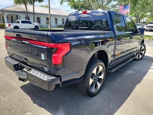 2025 Ford F-150 PLATINUM