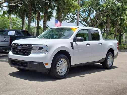 OXFORD WHITE 2023 Ford Maverick XL