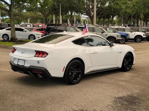 OXFORD WHITE 2026 Ford Mustang GT