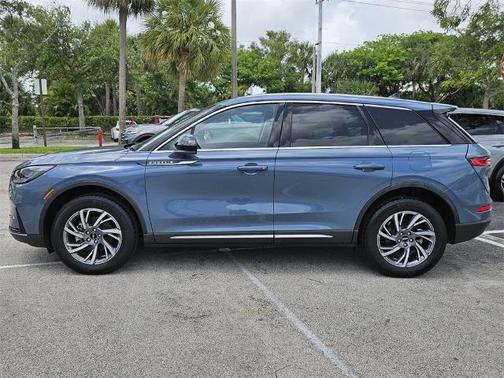 2023 Lincoln Corsair STANDARD
