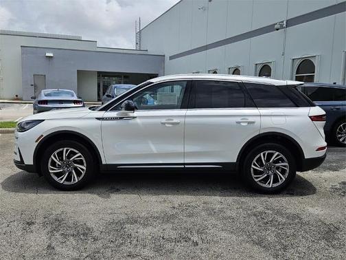 2023 Lincoln Corsair STANDARD