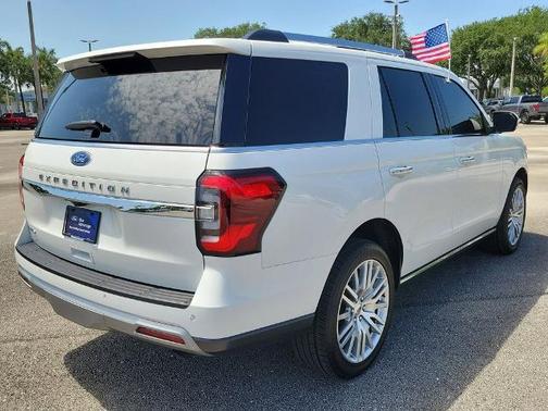 STAR WHITE MET TRI-COAT 2024 Ford Expedition LIMITED