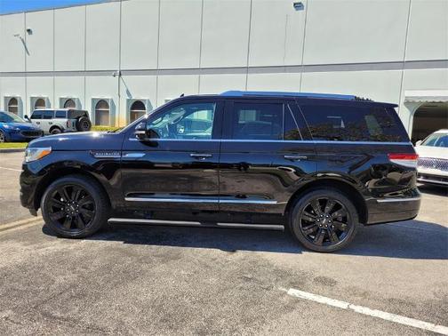 2023 Lincoln Navigator RESERVE