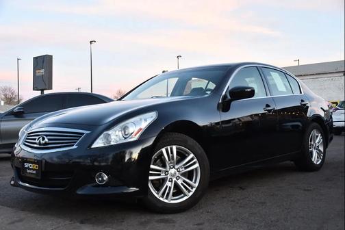 Black 2013 INFINITI G37x Base