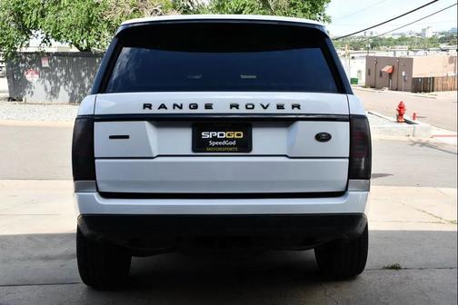 Yulong White 2015 Land Rover Range Rover 5.0L Supercharged Autobiography