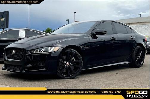 2017 Jaguar XE 35t R-Sport