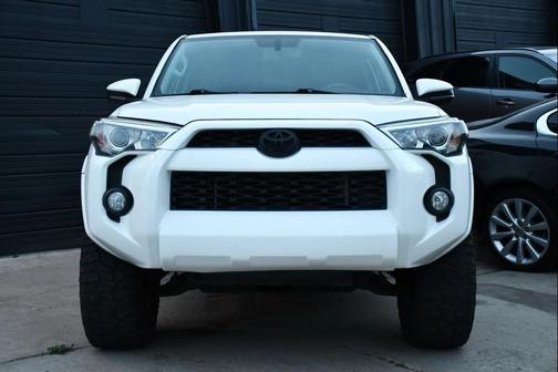 Super White 2018 Toyota 4Runner SR5