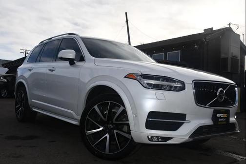 2018 Volvo XC90 T6 Momentum