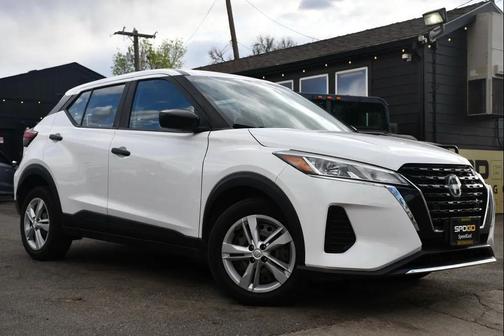 2022 Nissan Kicks S