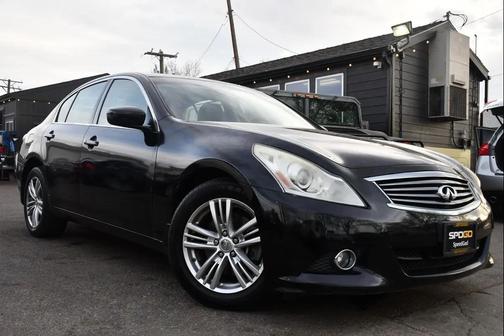 Black 2013 INFINITI G37x Base