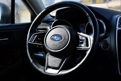 Crystal Black Silica 2018 Subaru Outback 3.6R Touring